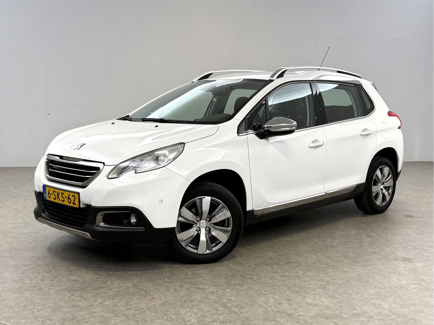 Peugeot 2008 1.2 VTi Allure | Sfeerverl. | Navigatie | Trekh | Cruise | Parkeersens. | NAP
