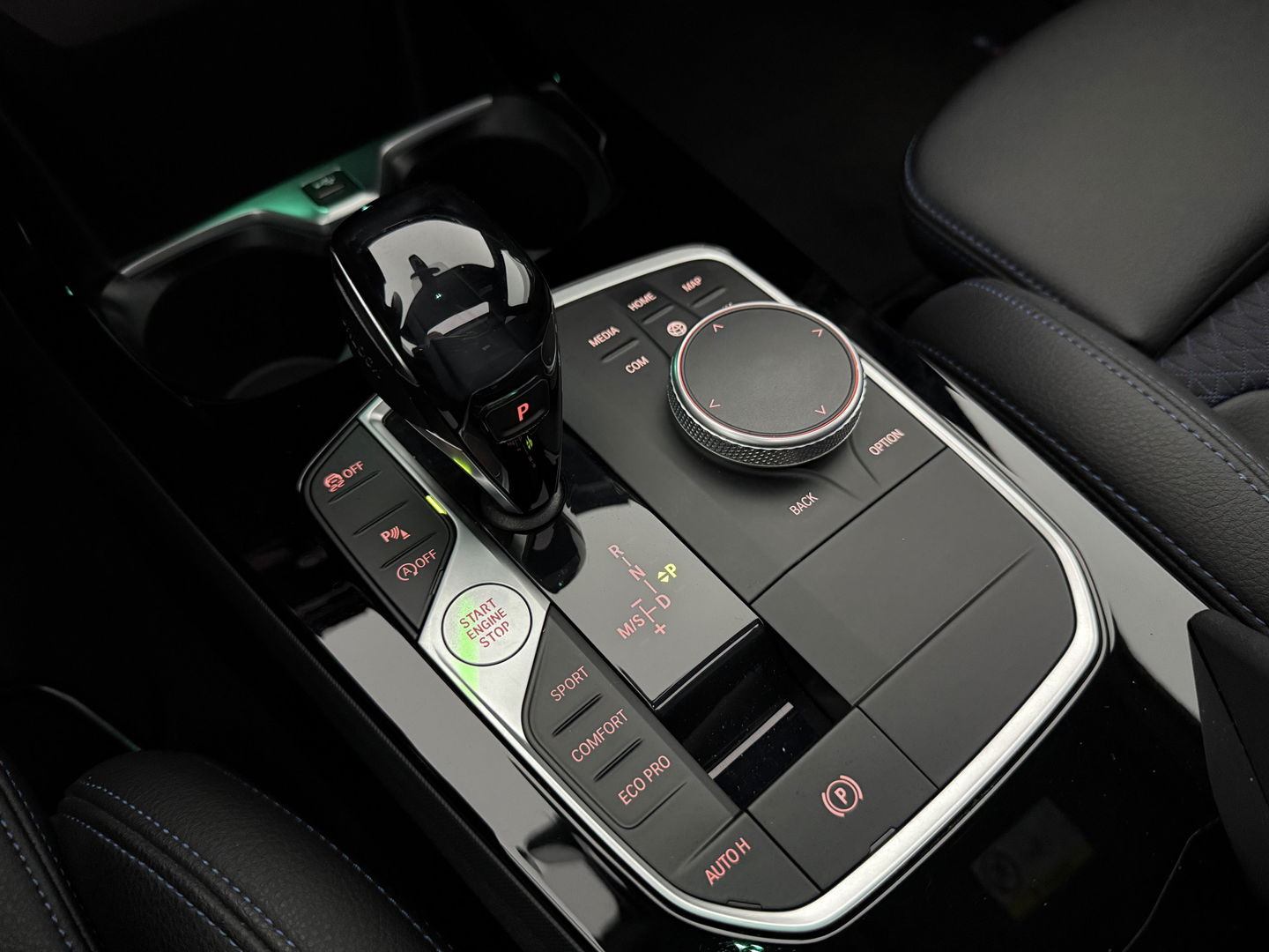 BMW 2 Serie Gran Coupé 218i High Executive 141PK M-Sport | Pano | Sfeerverl. | Virtual | Carplay | Camera | LED | Adaptive l NAP