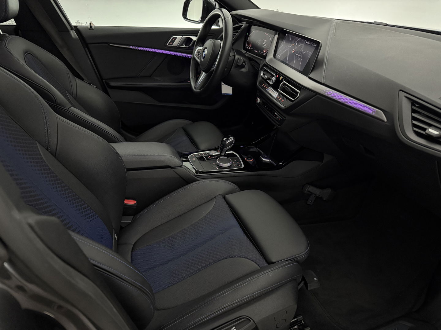 BMW 2 Serie Gran Coupé 218i High Executive 141PK M-Sport | Pano | Sfeerverl. | Virtual | Carplay | Camera | LED | Adaptive l NAP