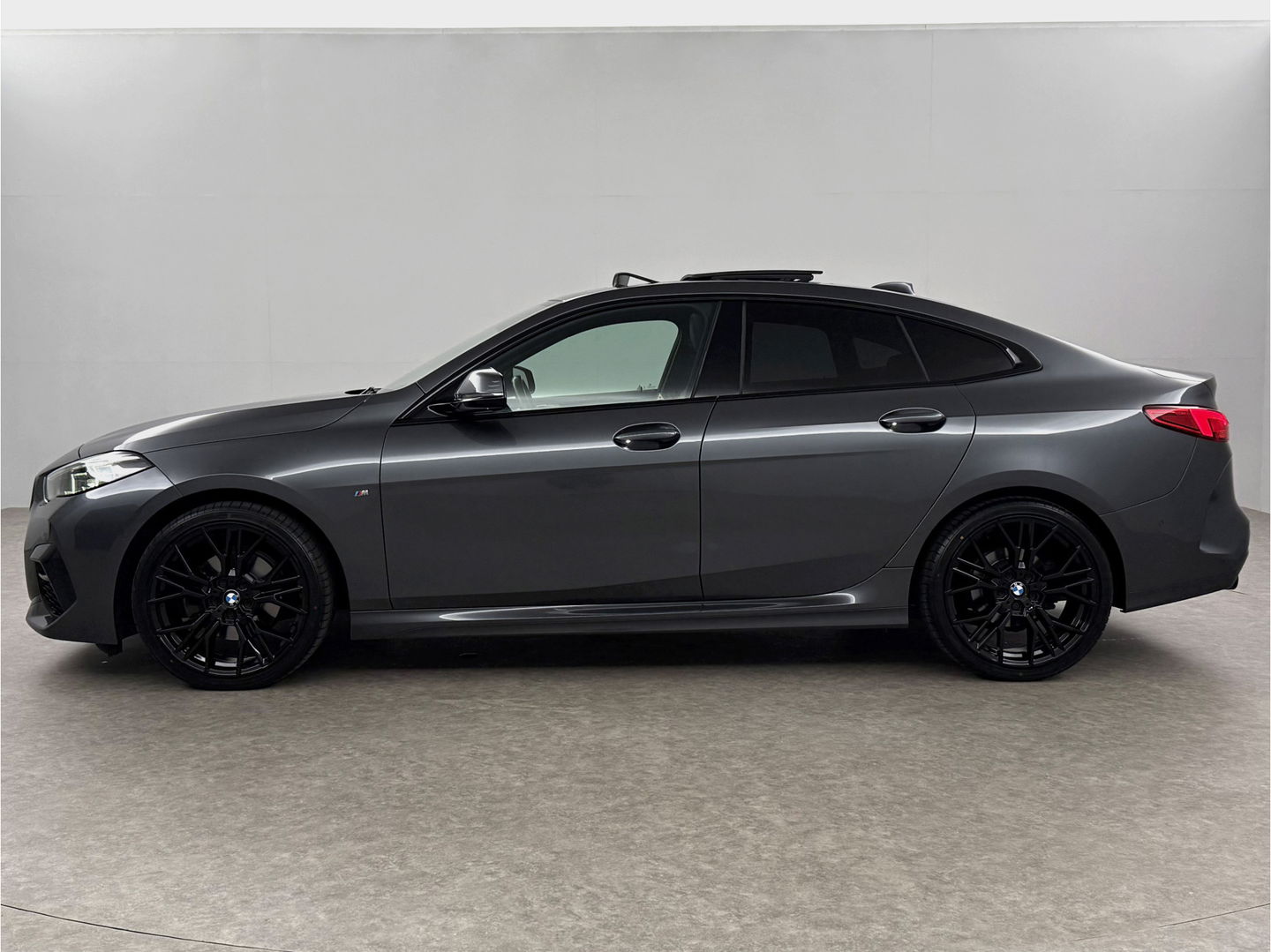 BMW 2 Serie Gran Coupé 218i High Executive 141PK M-Sport | Pano | Sfeerverl. | Virtual | Carplay | Camera | LED | Adaptive l NAP