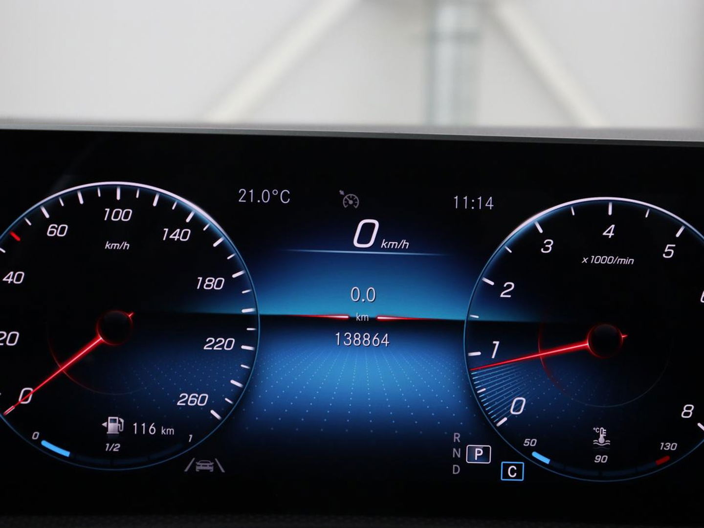 Mercedes-Benz CLA-Klasse 180 AMG | Carplay | Stoelverwarming | Camera | Navigatie | Leder/Alcantara | Sfeerverlichting | Park Assist | Full LED | Widescreen | Climate control | Sportstoelen | Cruise control