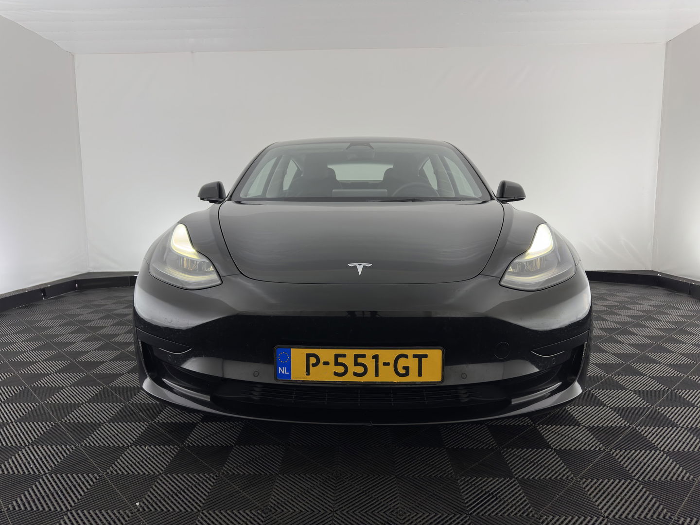 Tesla Model 3 Standard RWD Plus 60 kWh [ 3-Fase ] { SOH-90%} (INCL-BTW) Aut. *PANO | AUTO-PILOT | LUXURY-LEATHER | KEYLESS | FULL-LED | MEMORY-PACK | SURROUND-VIEW | DAB | CARPLAY | DIGI-COCKPIT | LANE-ASSIST | COMFORT-SEATS | 18"ALU*