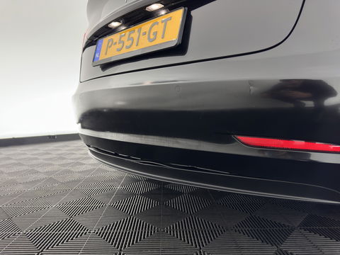 Tesla Model 3 Standard RWD Plus 60 kWh [ 3-Fase ] { SOH-90%} (INCL-BTW) Aut. *PANO | AUTO-PILOT | LUXURY-LEATHER | KEYLESS | FULL-LED | MEMORY-PACK | SURROUND-VIEW | DAB | CARPLAY | DIGI-COCKPIT | LANE-ASSIST | COMFORT-SEATS | 18"ALU*