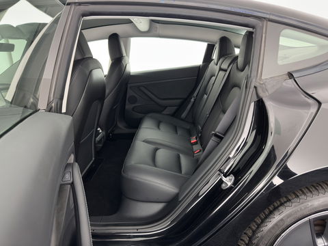 Tesla Model 3 Standard RWD Plus 60 kWh [ 3-Fase ] { SOH-90%} (INCL-BTW) Aut. *PANO | AUTO-PILOT | LUXURY-LEATHER | KEYLESS | FULL-LED | MEMORY-PACK | SURROUND-VIEW | DAB | CARPLAY | DIGI-COCKPIT | LANE-ASSIST | COMFORT-SEATS | 18"ALU*