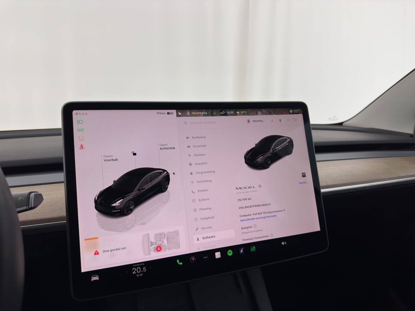 Tesla Model 3 Standard RWD Plus 60 kWh [ 3-Fase ] { SOH-90%} (INCL-BTW) Aut. *PANO | AUTO-PILOT | LUXURY-LEATHER | KEYLESS | FULL-LED | MEMORY-PACK | SURROUND-VIEW | DAB | CARPLAY | DIGI-COCKPIT | LANE-ASSIST | COMFORT-SEATS | 18"ALU*