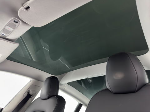 Tesla Model 3 Standard RWD Plus 60 kWh [ 3-Fase ] { SOH-90%} (INCL-BTW) Aut. *PANO | AUTO-PILOT | LUXURY-LEATHER | KEYLESS | FULL-LED | MEMORY-PACK | SURROUND-VIEW | DAB | CARPLAY | DIGI-COCKPIT | LANE-ASSIST | COMFORT-SEATS | 18"ALU*