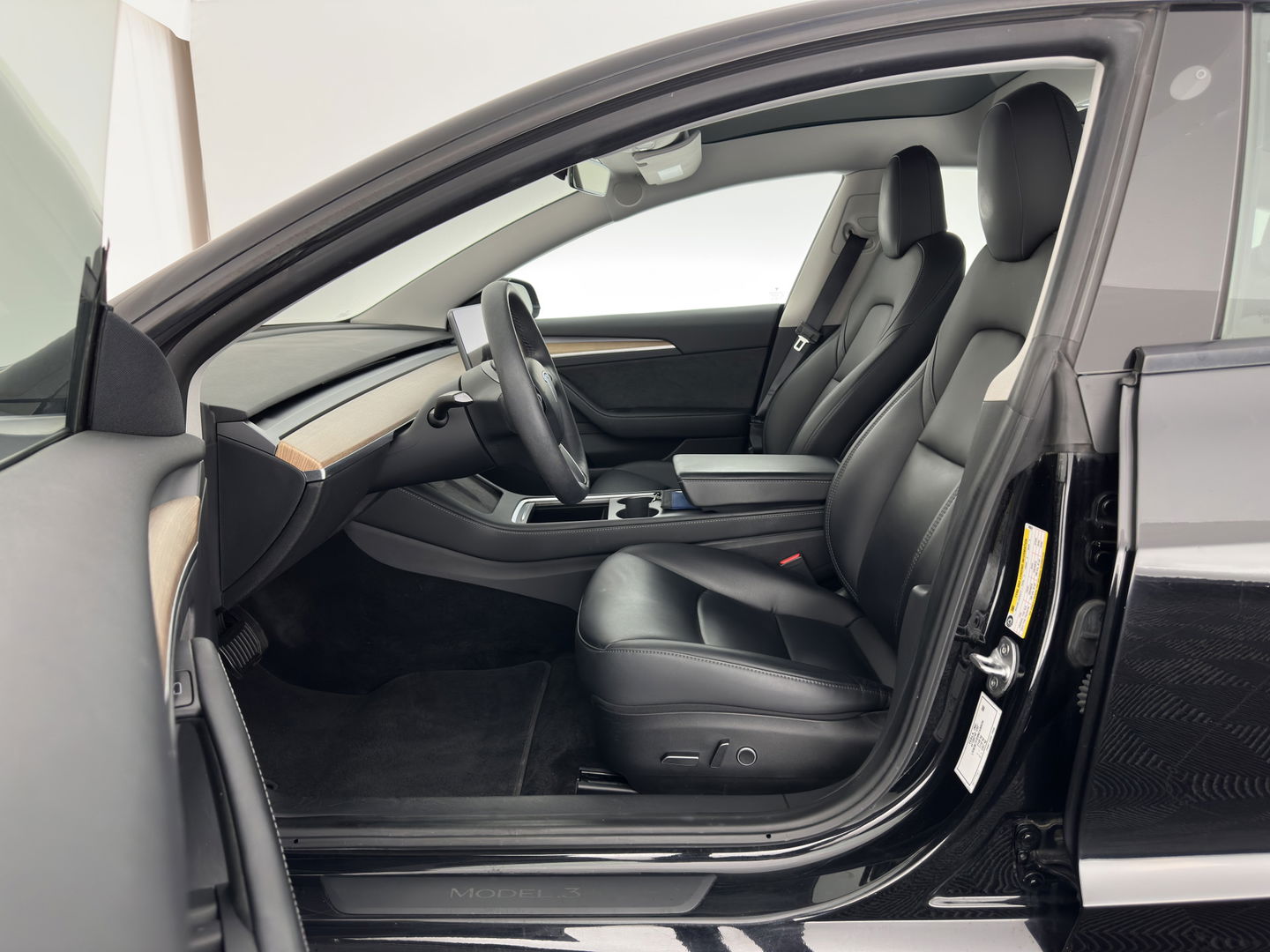 Tesla Model 3 Standard RWD Plus 60 kWh [ 3-Fase ] { SOH-90%} (INCL-BTW) Aut. *PANO | AUTO-PILOT | LUXURY-LEATHER | KEYLESS | FULL-LED | MEMORY-PACK | SURROUND-VIEW | DAB | CARPLAY | DIGI-COCKPIT | LANE-ASSIST | COMFORT-SEATS | 18"ALU*