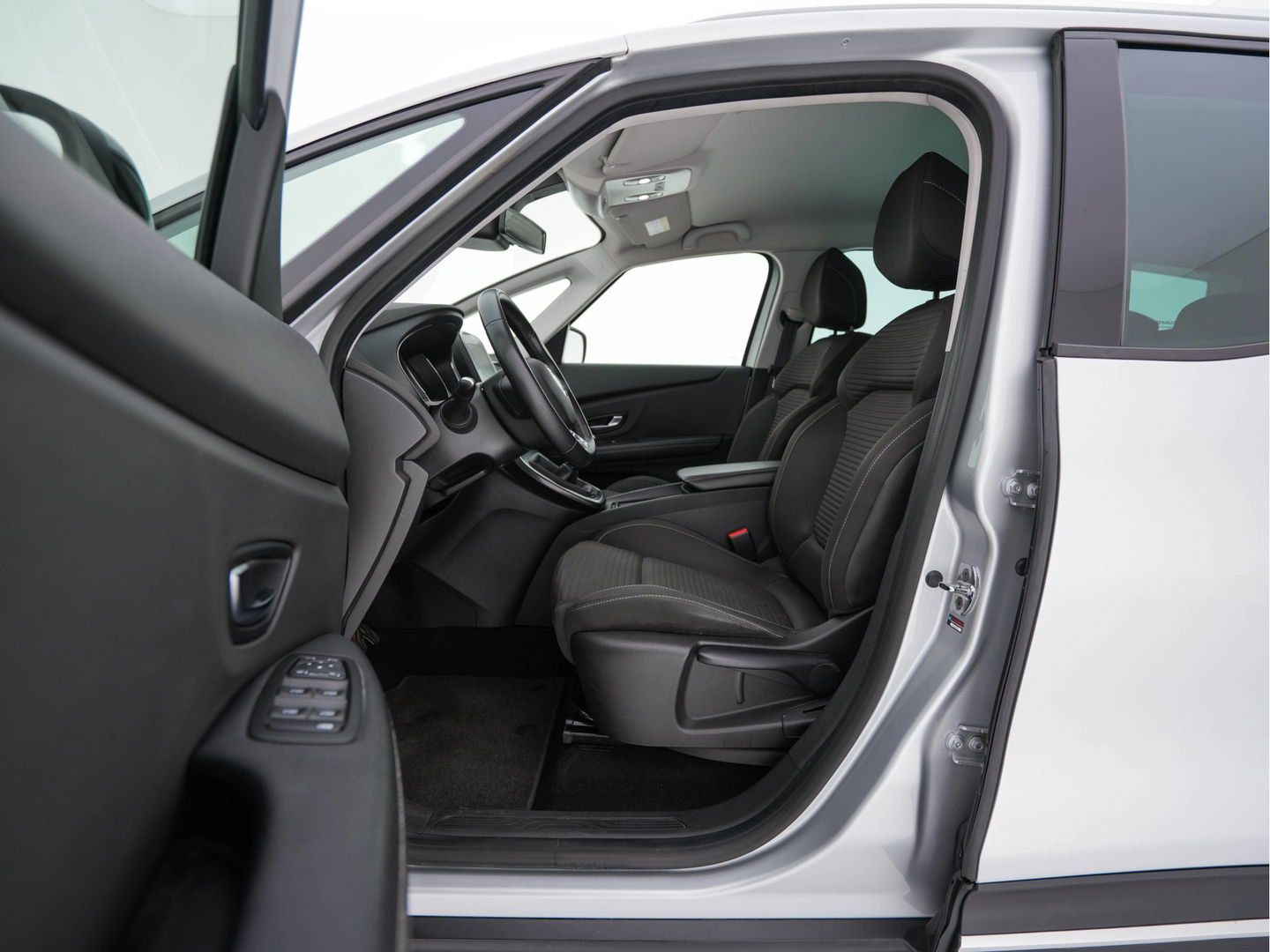 Renault Grand Scénic 1.3 TCe Business Zen [ 7-Pers. ] (INCL-BTW) *NAVI-FULLMAP | COMFORT-SEATS | DIGI-COCKPIT | ECC | PDC | CRUISE | PRIVACY-GLASS | DAB | CARPLAY*