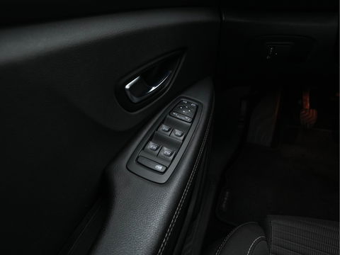 Renault Grand Scénic 1.3 TCe Business Zen [ 7-Pers. ] (INCL-BTW) *NAVI-FULLMAP | COMFORT-SEATS | DIGI-COCKPIT | ECC | PDC | CRUISE | PRIVACY-GLASS | DAB | CARPLAY*