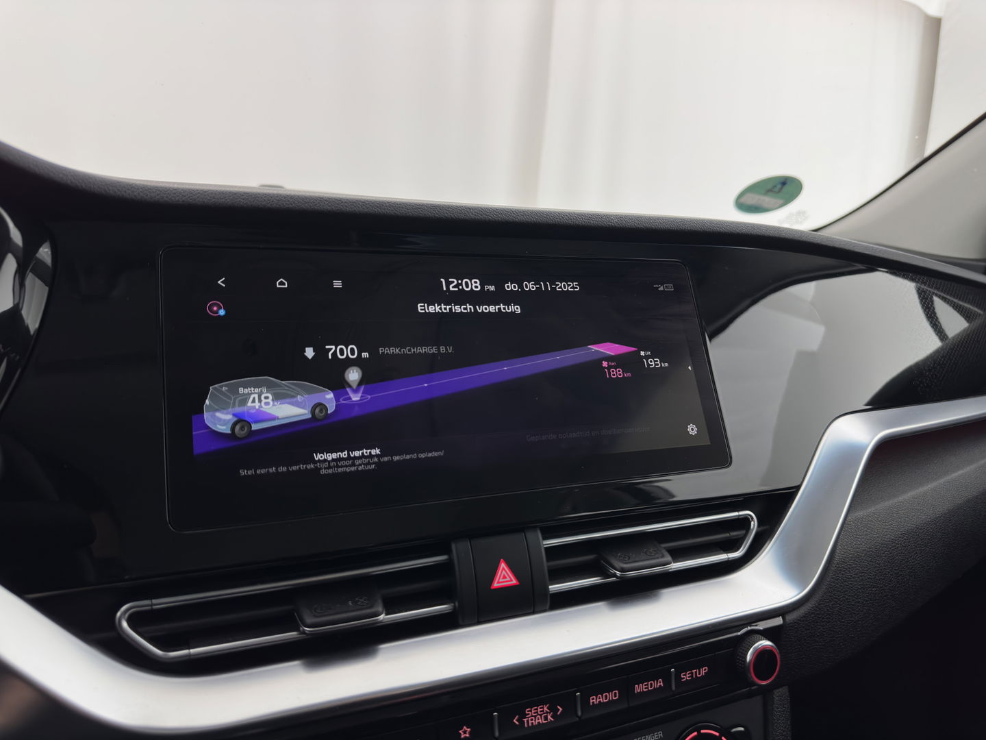 Kia e-Niro DynamicLine 64 kWh [ 3-Fase ] (INCL.BTW) Aut. *LEATHER-FABRIC | NAVI-FULLMAP | AMBIENT-LIGHT | DAB+ | ADAPTIVE-CRUISE | CAMERA | HEATED-COMFORTSEATS | KEYLESS | DIGI-COCKPIT | SHIFT-PADDLES | CARPLAY | 17"ALU*