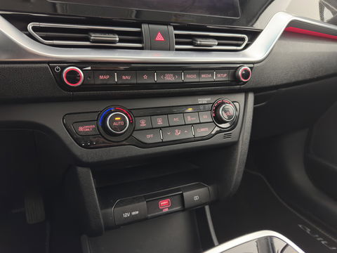 Kia e-Niro DynamicLine 64 kWh [ 3-Fase ] (INCL.BTW) Aut. *LEATHER-FABRIC | NAVI-FULLMAP | AMBIENT-LIGHT | DAB+ | ADAPTIVE-CRUISE | CAMERA | HEATED-COMFORTSEATS | KEYLESS | DIGI-COCKPIT | SHIFT-PADDLES | CARPLAY | 17"ALU*