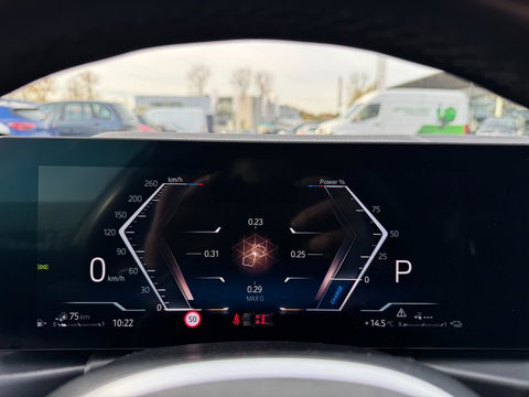 BMW 3 Serie Touring 330e xDrive High Executive Panorama Leder Camera