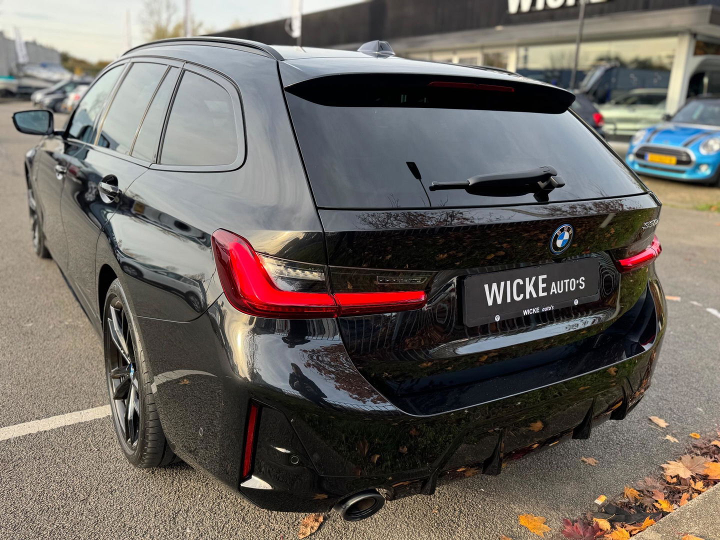 BMW 3 Serie Touring 330e xDrive High Executive Panorama Leder Camera