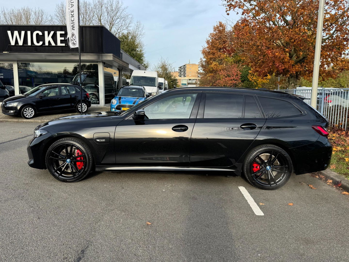 BMW 3 Serie Touring 330e xDrive High Executive Panorama Leder Camera