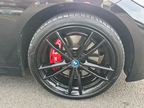 BMW 3 Serie Touring 330e xDrive High Executive Panorama Leder Camera