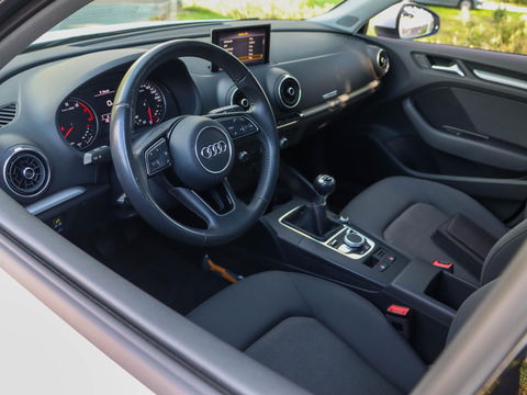 Audi A3 Sportback 1.0 TFSI 115PK Airco Cruise Control LM Velgen
