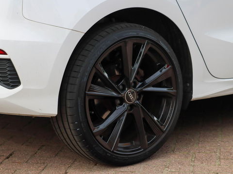 Audi A3 Sportback 30 TFSI 110PK Automaat | Matrix LED | Sportstoelen