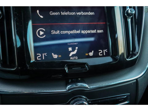 Volvo XC60 T8 AWD Inscription 360 Cam ACC Leder Panodak Trekhaak Luchtvering 20''