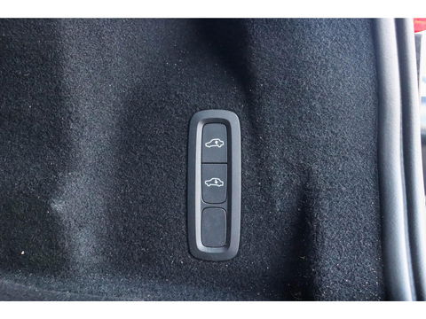 Volvo XC60 T8 AWD Inscription 360 Cam ACC Leder Panodak Trekhaak Luchtvering 20''