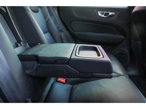 Volvo XC60 T8 AWD Inscription 360 Cam ACC Leder Panodak Trekhaak Luchtvering 20''