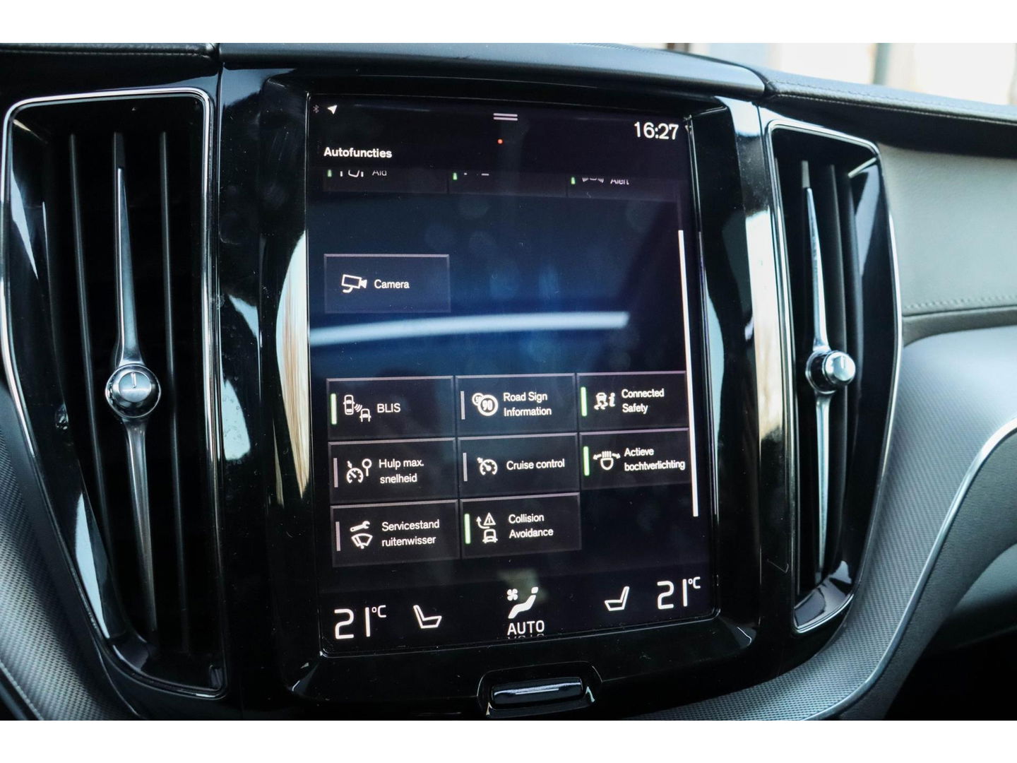 Volvo XC60 T8 AWD Inscription 360 Cam ACC Leder Panodak Trekhaak Luchtvering 20''