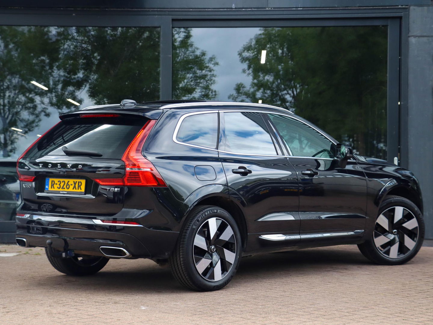 Volvo XC60 T8 AWD Inscription 360 Cam ACC Leder Panodak Trekhaak Luchtvering 20''