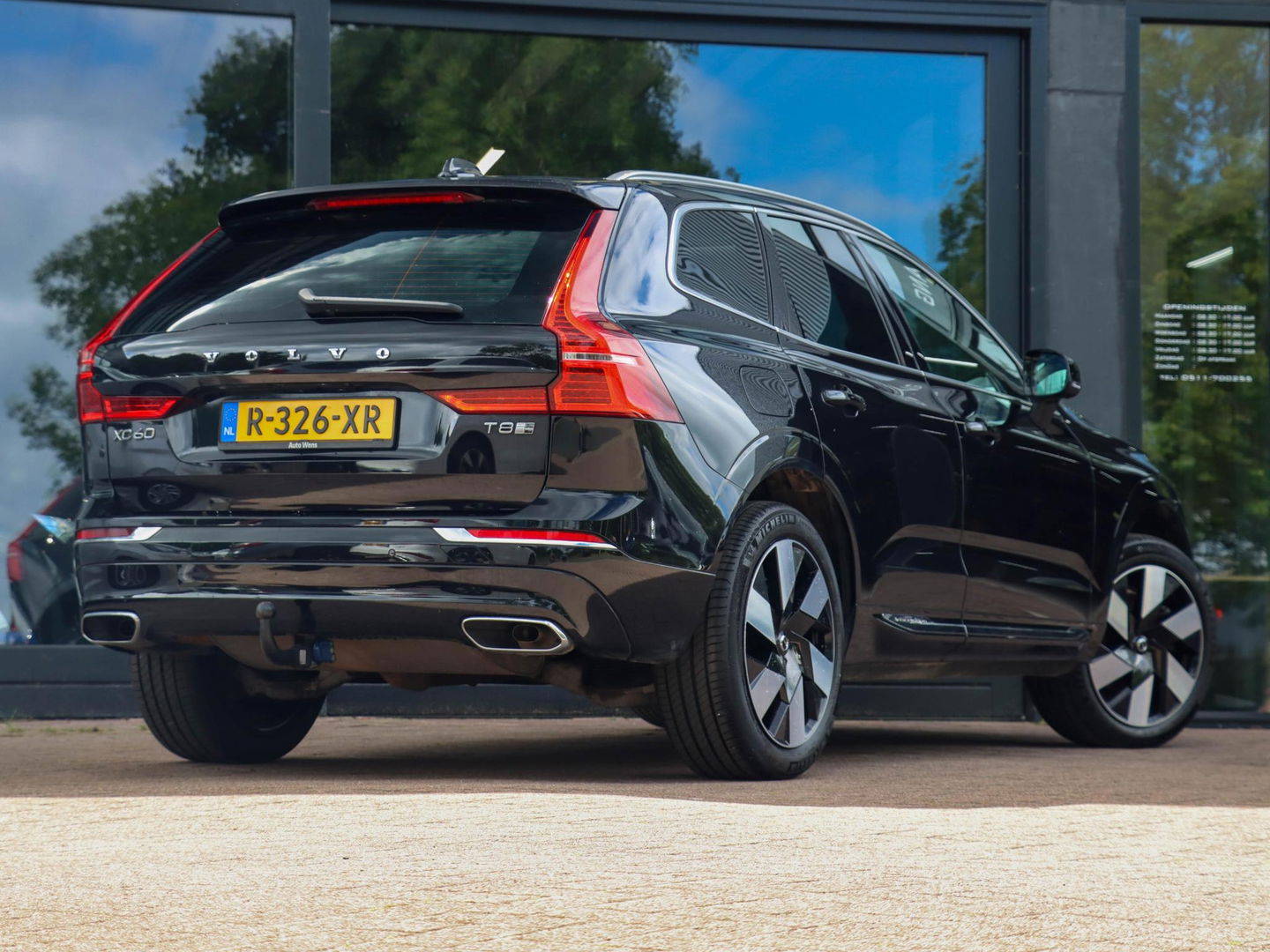 Volvo XC60 T8 AWD Inscription 360 Cam ACC Leder Panodak Trekhaak Luchtvering 20''