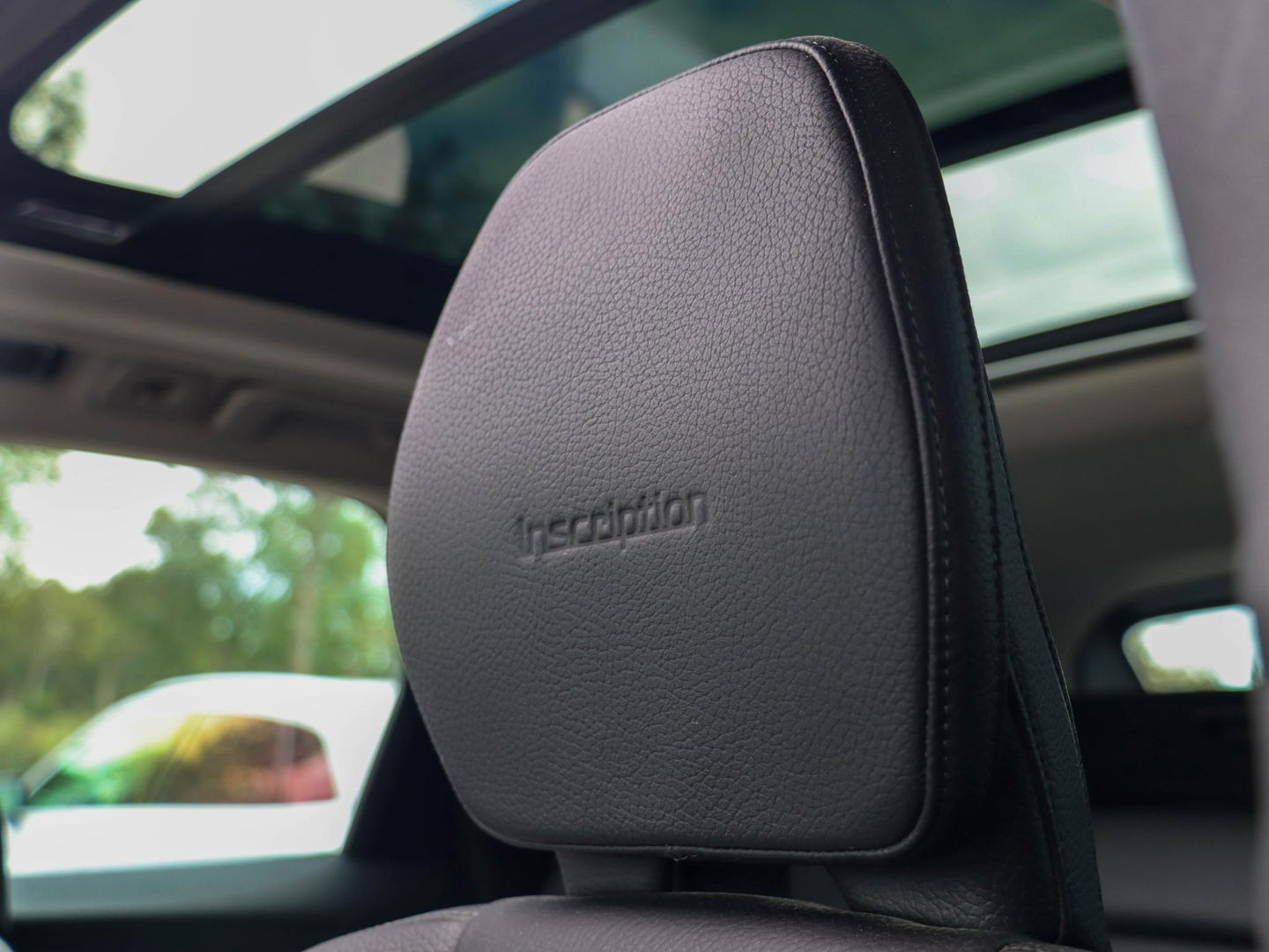 Volvo XC60 T8 AWD Inscription 360 Cam ACC Leder Panodak Trekhaak Luchtvering 20''