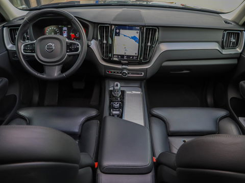 Volvo XC60 T8 AWD Inscription 360 Cam ACC Leder Panodak Trekhaak Luchtvering 20''