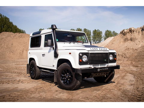 Land Rover Defender 2.2 D HT 90" E | Premium interieur | Keurige staat!