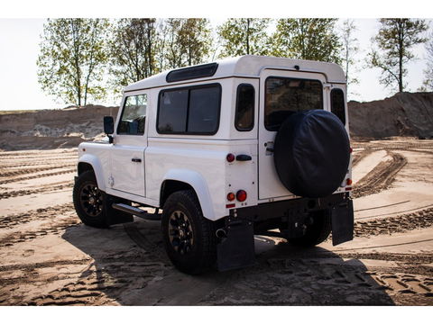 Land Rover Defender 2.2 D HT 90" E | Premium interieur | Keurige staat!