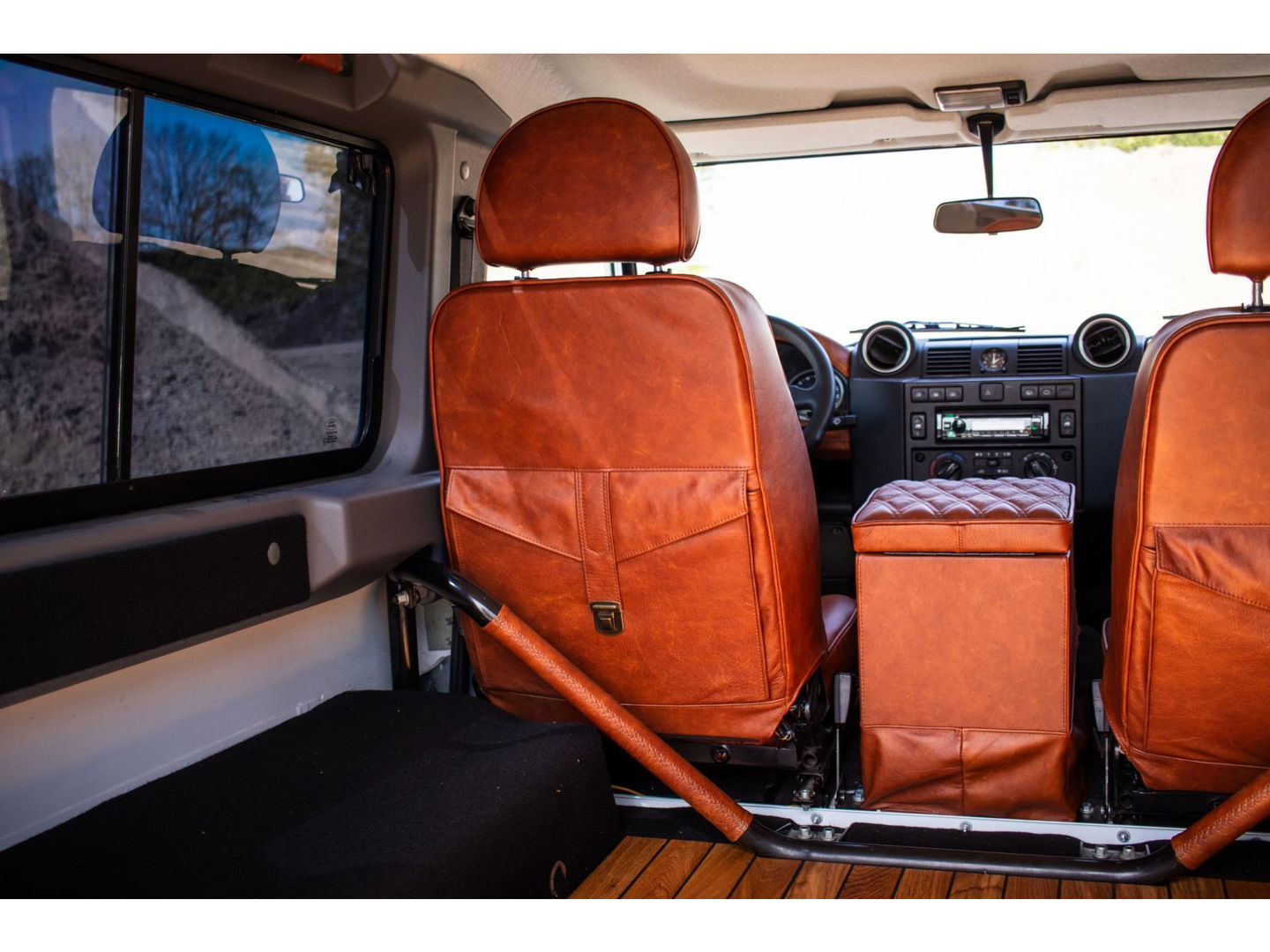 Land Rover Defender 2.2 D HT 90" E | Premium interieur | Keurige staat!