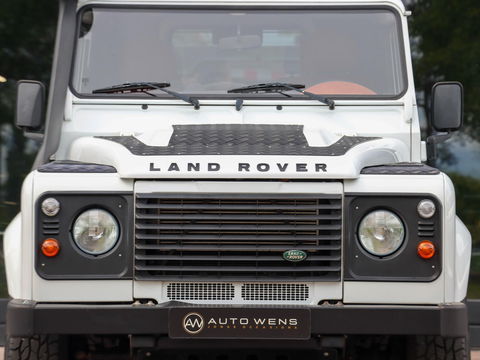 Land Rover Defender 2.2 D HT 90" E | Premium interieur | Keurige staat!