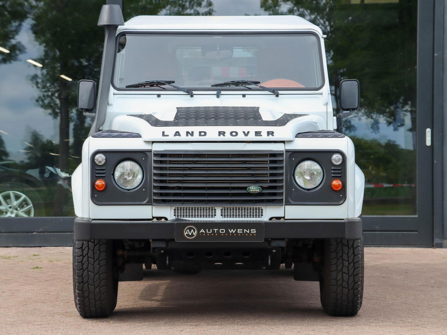 Land Rover Defender 2.2 D HT 90" E | Premium interieur | Keurige staat!