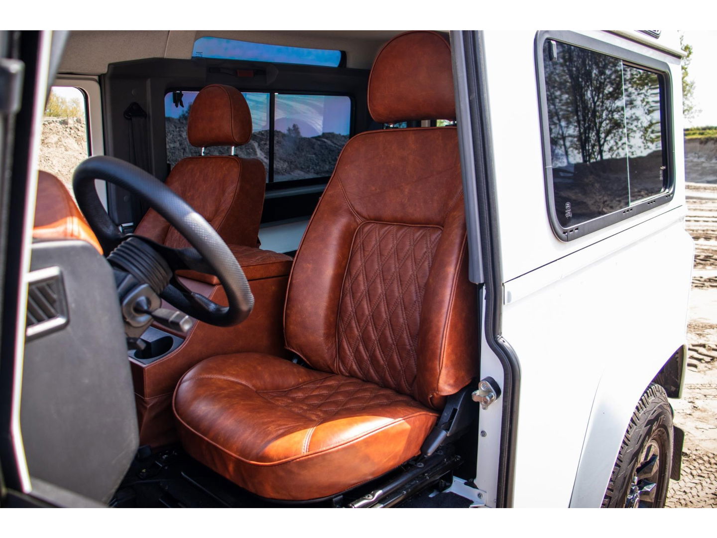 Land Rover Defender 2.2 D HT 90" E | Premium interieur | Keurige staat!