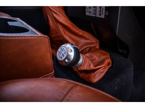 Land Rover Defender 2.2 D HT 90" E | Premium interieur | Keurige staat!