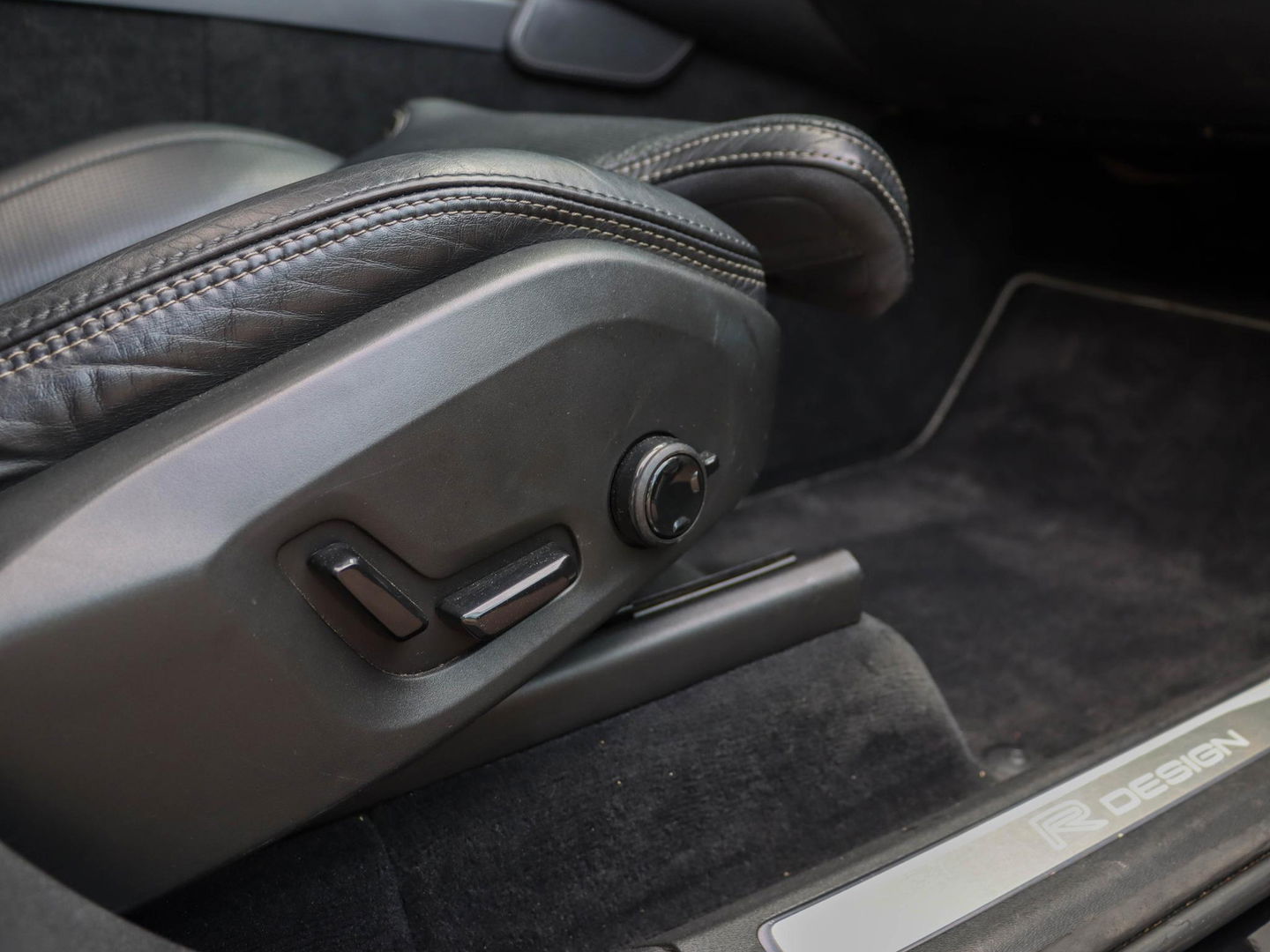 Volvo XC90 T8 Twin Engine R-design 7p. Trekhaak Pano Stoelkoeling ERAD vv!