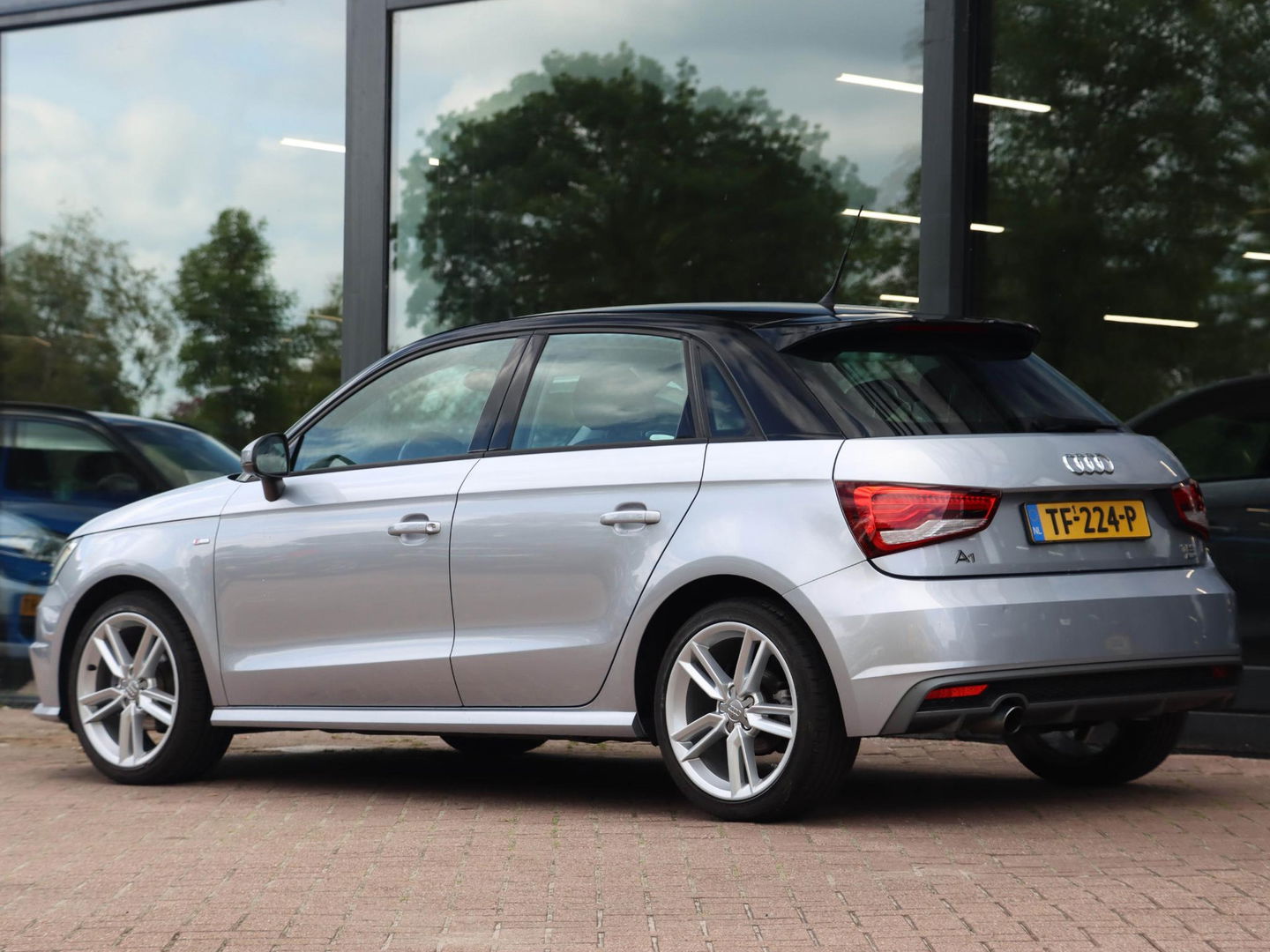 Audi A1 Sportback 1.0 TFSI Advance S-Line Automaat