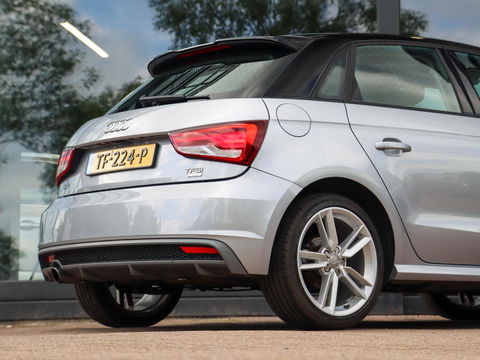 Audi A1 Sportback 1.0 TFSI Advance S-Line Automaat