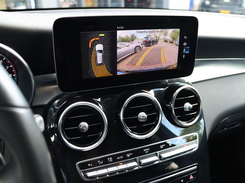 Mercedes-Benz GLC 300e 4MATIC Business Solution