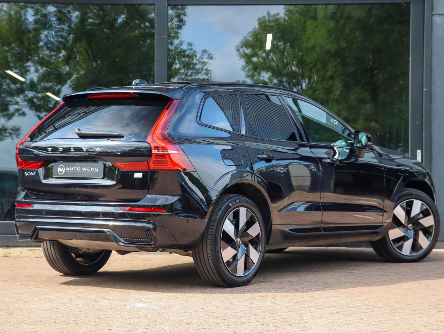 Volvo XC60 T8 AWD Plus Dark 455PK | 360 Cam | 20'' | Winterpakket