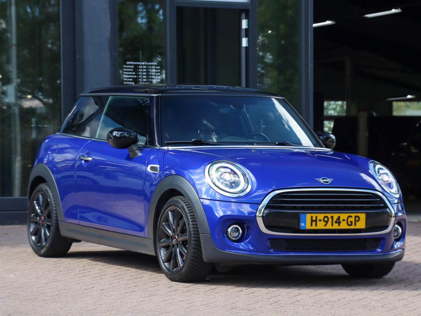 MINI 3-deurs 1.5 Cooper Automaat 136pk Harman Kardon Navigatie LED Dealeronderhouden