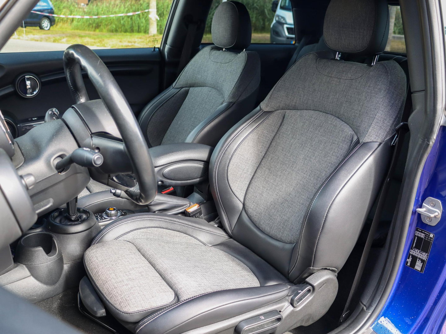 MINI 3-deurs 1.5 Cooper Automaat 136pk Harman Kardon Navigatie LED Dealeronderhouden