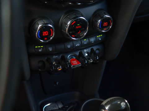 MINI Mini 1.5 Cooper Automaat Harman Kardon Navigatie LED Dealeronderhouden