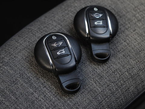 MINI Mini 1.5 Cooper Automaat Harman Kardon Navigatie LED Dealeronderhouden