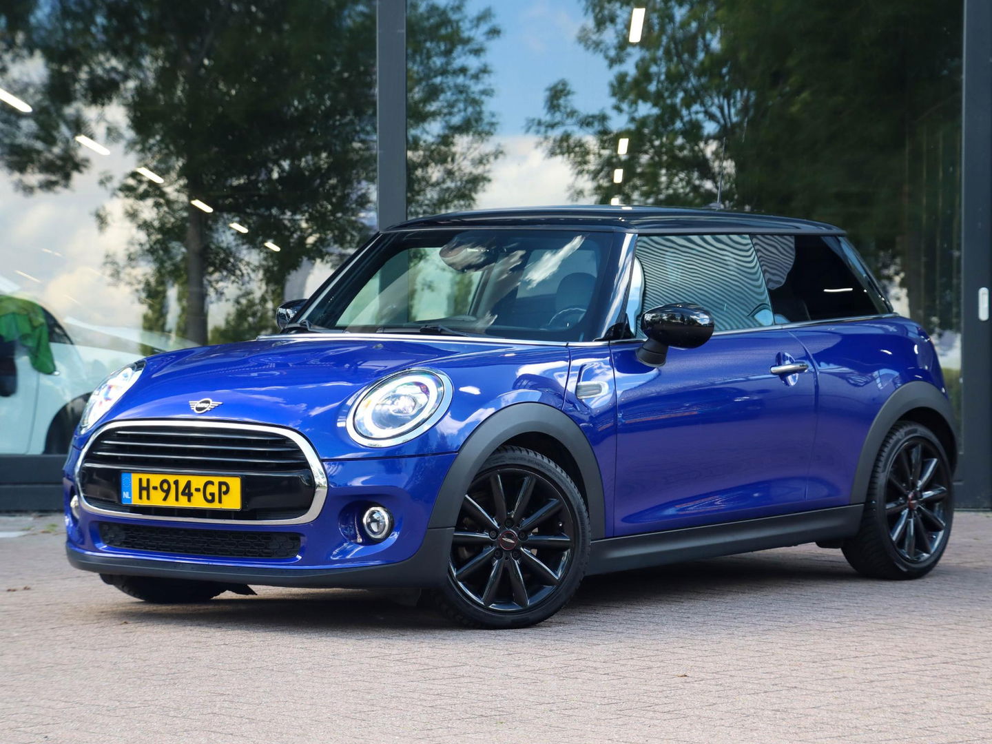 MINI Mini 1.5 Cooper Automaat Harman Kardon Navigatie LED Dealeronderhouden