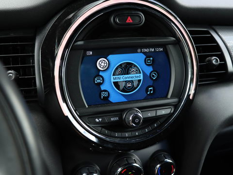 MINI Mini 1.5 Cooper Automaat Harman Kardon Navigatie LED Dealeronderhouden