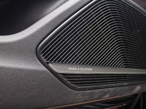 Audi S4 Avant S4 3.0 TFSI 354PK Quattro B&O Camera Sportstoel Memory Massage Trekhaak