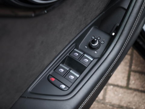 Audi S4 Avant S4 3.0 TFSI 354PK Quattro B&O Camera Sportstoel Memory Massage Trekhaak