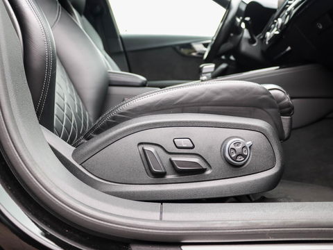 Audi S4 Avant S4 3.0 TFSI 354PK Quattro B&O Camera Sportstoel Memory Massage Trekhaak